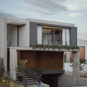 Elvara Pine House
